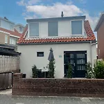 T-Rots, Prachtig Zomerhuis