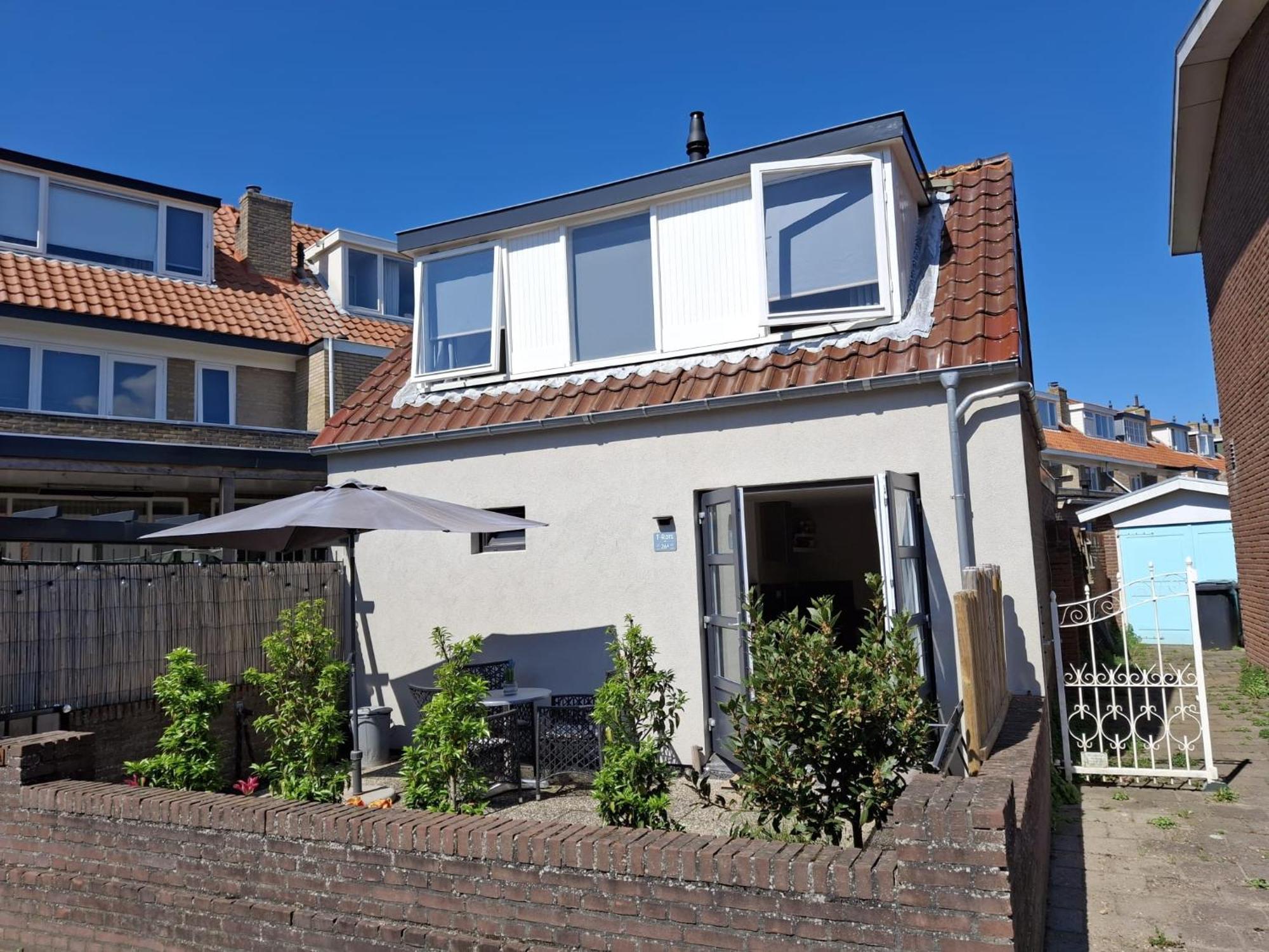 Apartment T-rots, Prachtig Zomerhuis